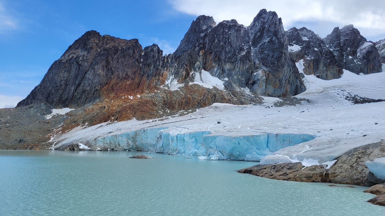 Trekking al Glaciar Ojo del Albino en Ushuaia